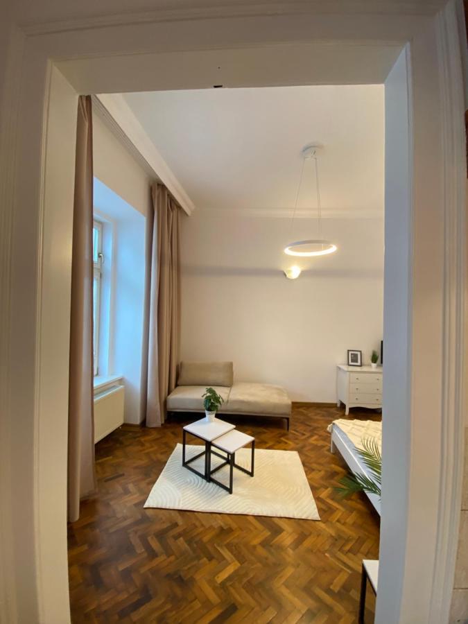 Apartment In City Center Košice Εξωτερικό φωτογραφία